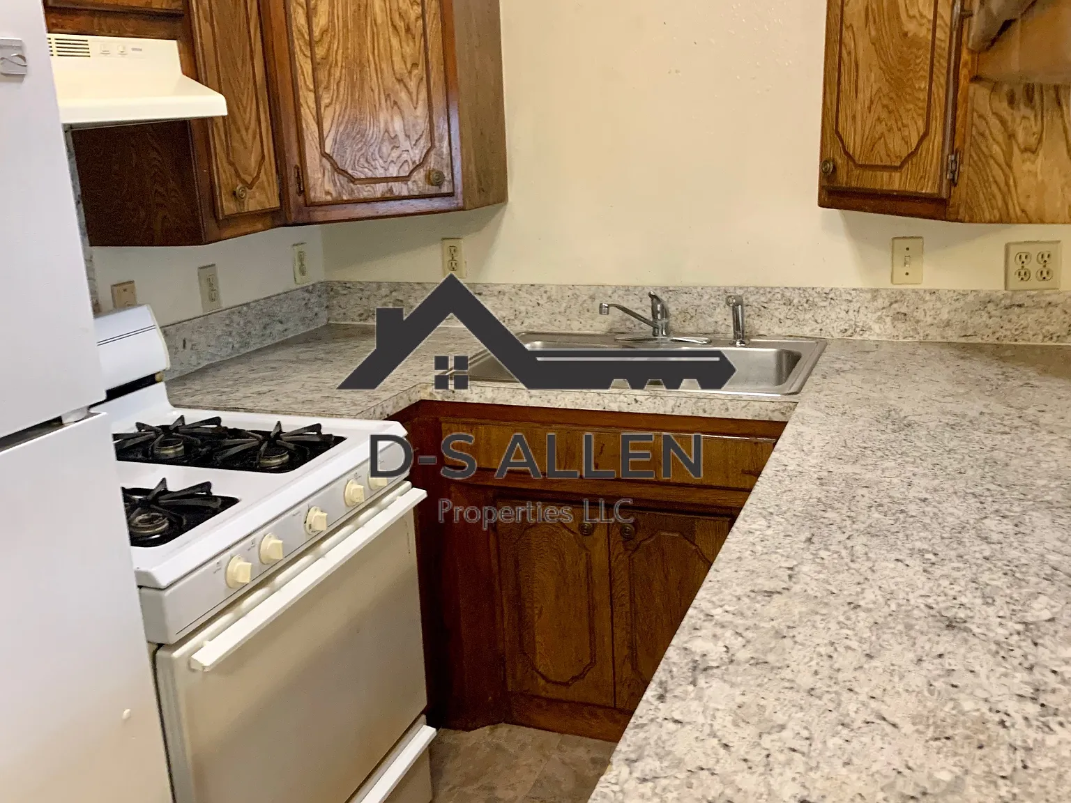 512 W Idaho Ave — Photo 4