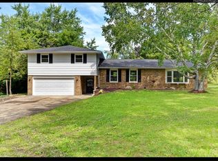 24 W Timberlake Trl, Oswego, IL 60543