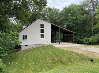 2284 Lakeview Rd S, Dahinda, IL 61428