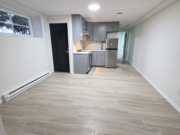 3rd image of 793 Olympia Blvd Floor 1