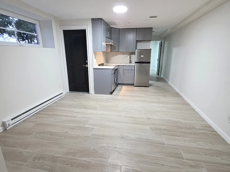 793 Olympia Blvd #1 — Photo 4