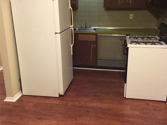 5th image of 578 Taunton Pl APT 8