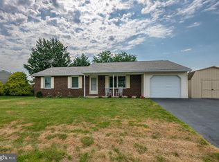 10 Progress Dr, Newmanstown, PA 17073