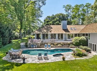 19 Harkim Rd, Greenwich, CT 06831