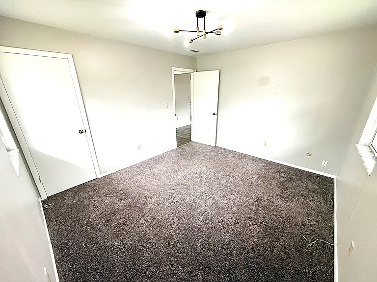 1549 Glenn Ave — Photo 13