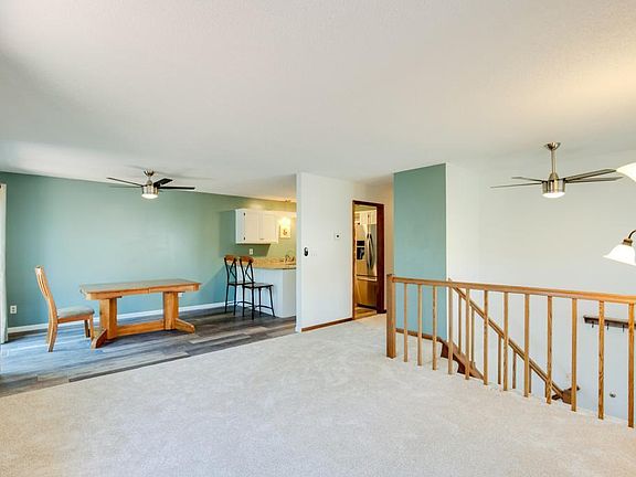 4th image of 2325 Amberwood Dr