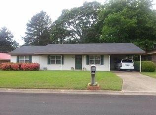 430 Springdale Dr, Columbus, MS 39702