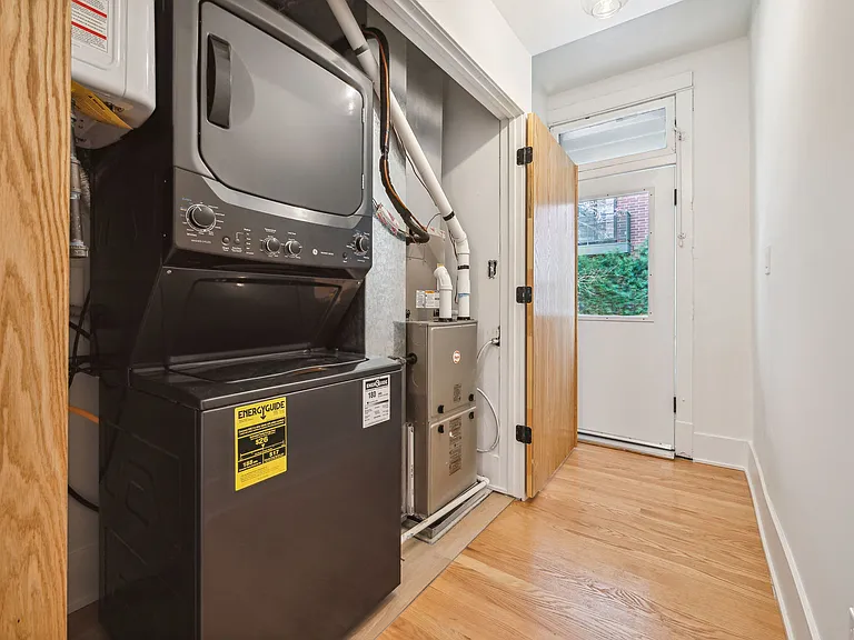 1928 Harrison St #1 — Photo 11