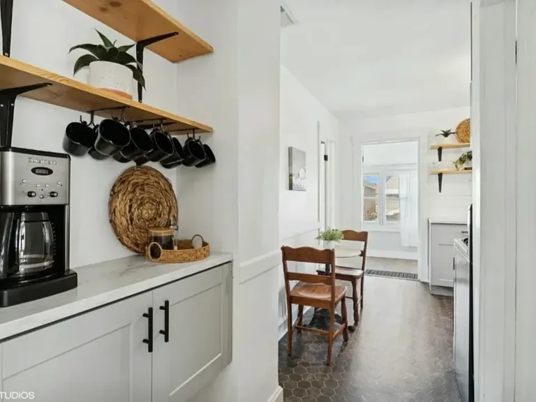 3640 N Christiana Ave #2 — Photo 4