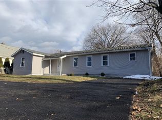 64 New Turnpike Rd, Troy, NY 12182