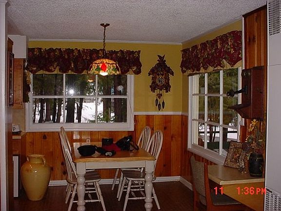 Eating area off kitchen