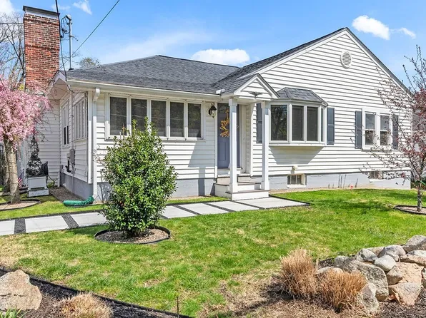 248 Summer St, Franklin, MA 02038