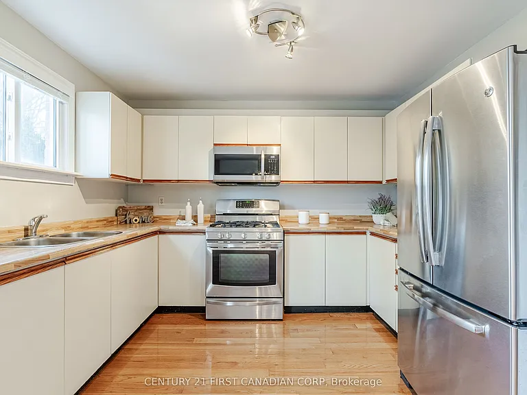 160 Conway Dr #7 — Photo 14