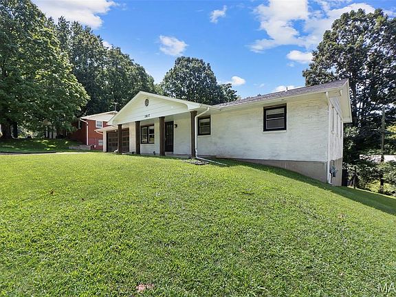 2nd image of 1807 Ricardo Dr