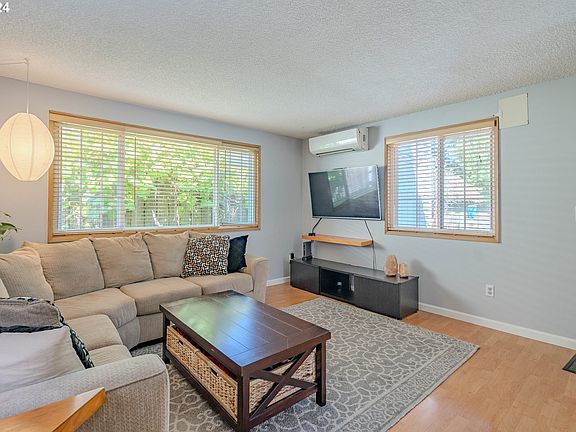 5th image of 6109 NE 37th St