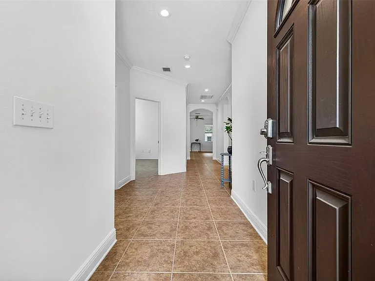 3204 W Marlin Ave — Photo 6