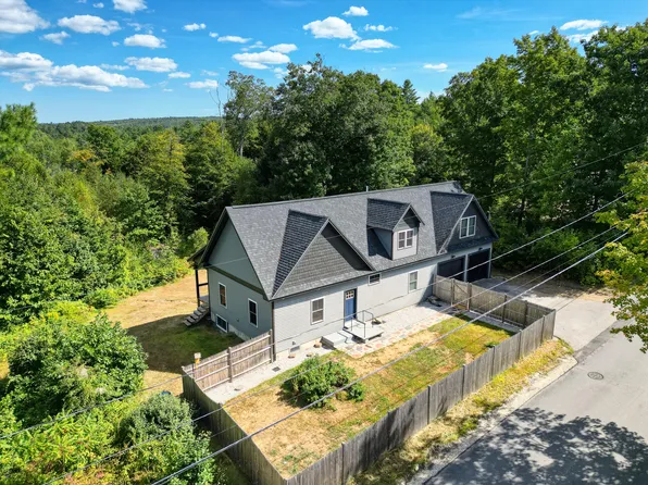 42 East Oxford Road, Paris, ME 04281