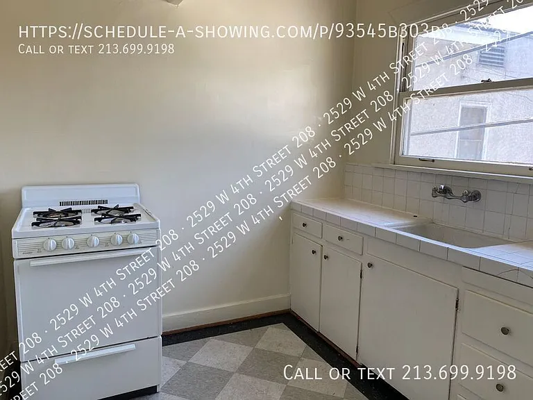 2529 W 4th St #208 — Photo 7