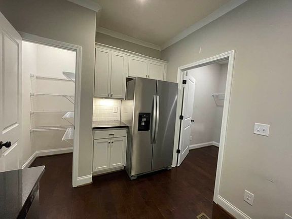 5th image of 4234 Lennox Dr