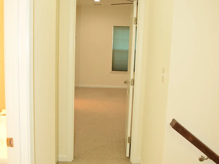 3224 Vogel Rd — Photo 32