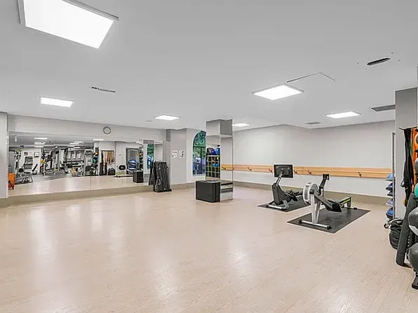 465 West 23rd Street 19D image 25 of 26