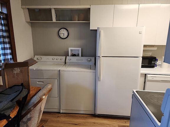 4th image of 1609 Highland Ct
