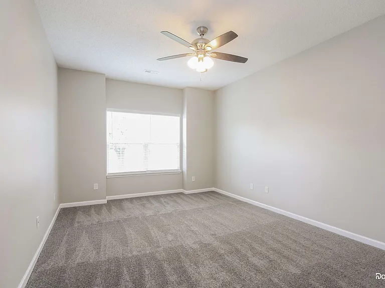 8149 Wood Hollow Ln — Photo 13