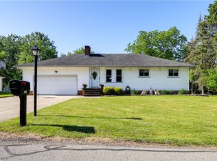 9420 Murray Rd, Valley View, OH 44125