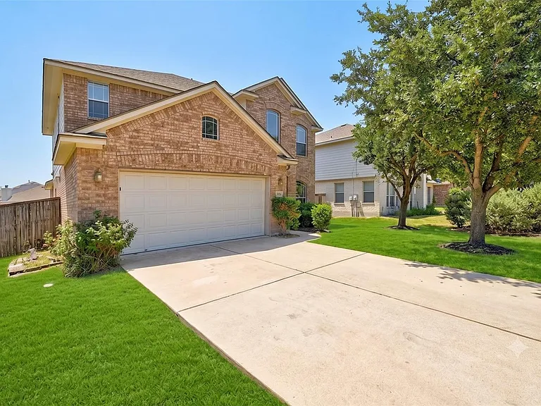 3664 Rosalina Loop — Photo 2