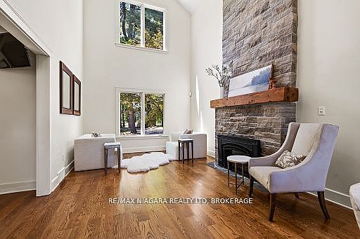 5th image of 429 Ridge Rd E