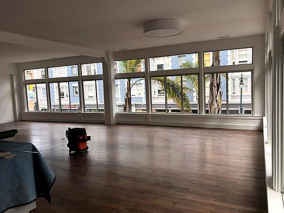 4th image of 1033 Polk St