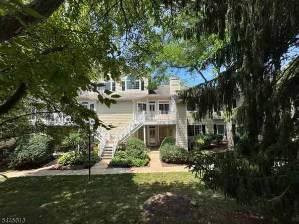 30 Wentworth Rd #30, Bedminster, NJ 07921