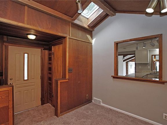2nd image of 13986 Benner Dr