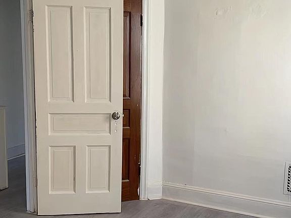 3rd image of 7037 Edmund St
