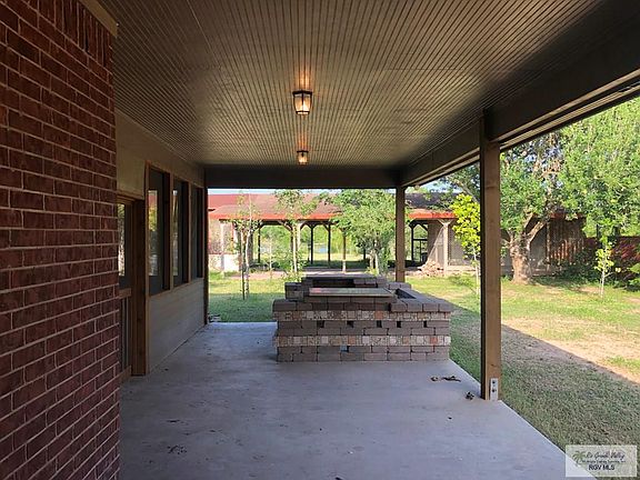 5th image of 1050 N Illinois Ave