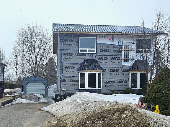 2nd image of 540 Johnson St