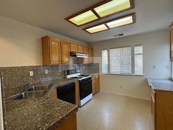 5th image of 5436 Rockwood Cir