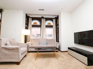 814 N State St APT 4, Chicago, IL 60610