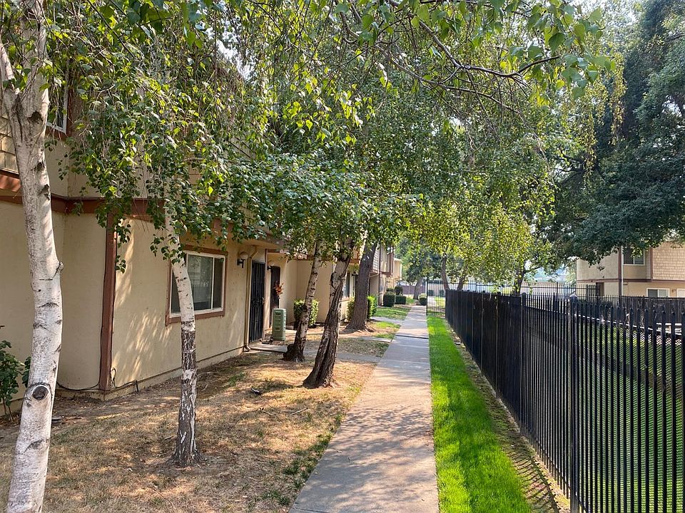 1st image of 708 Northfield Dr #34