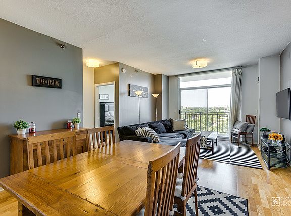 4th image of 1134 W Granville Ave #1111