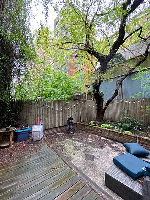 Rented by One New York Realty Inc | media 41