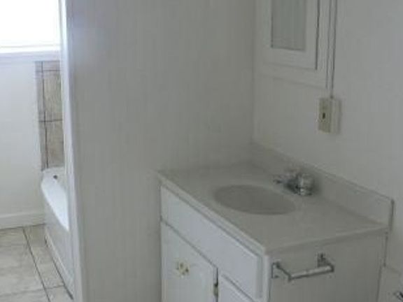 5th image of 523 W Taylor Ave APT 3