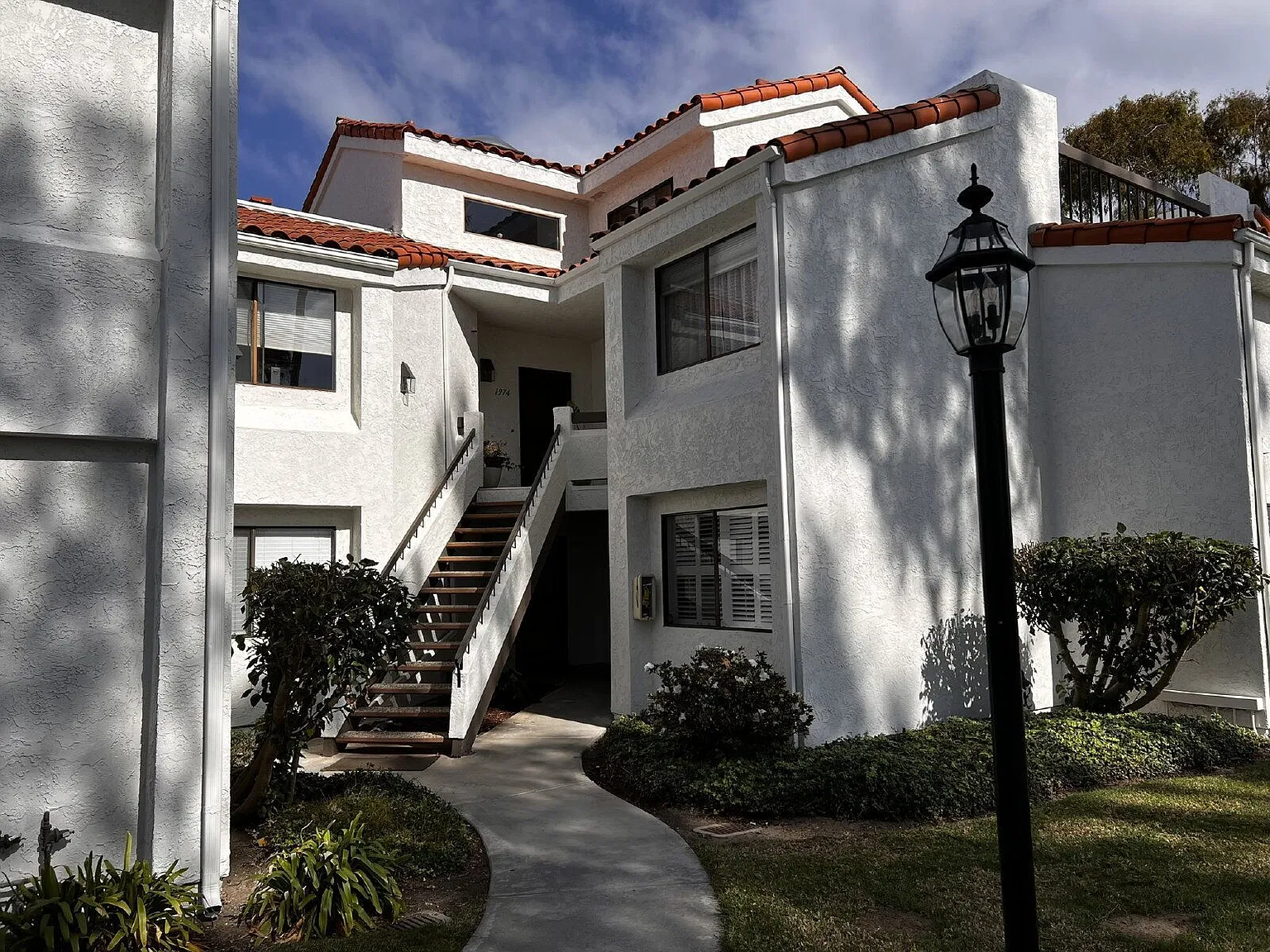 3 bed, 2.0 bath, 1547 sqft, $2,995 — Photo 4