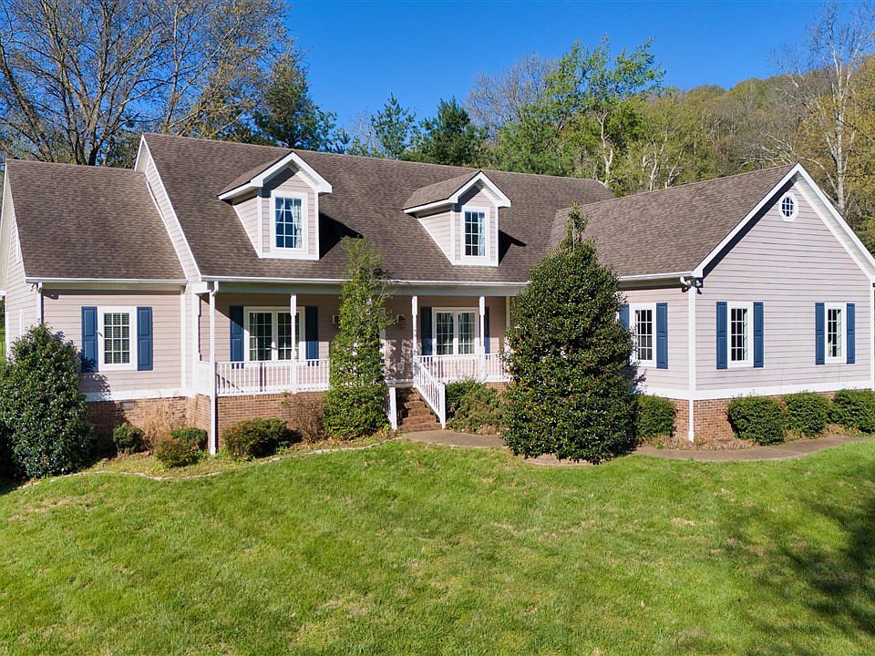 1st image of 104 Meadowbrook Ct