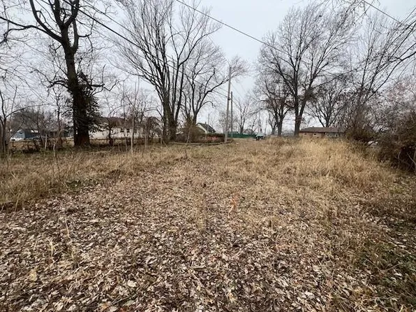 3627 Ditzler Ave, Kansas City, MO 64133