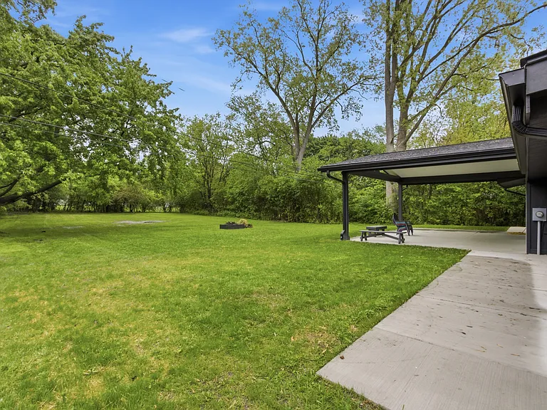 130 McKinley Dr — Photo 31