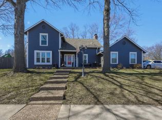 2221 SW Brookfield St, Topeka, KS 66614