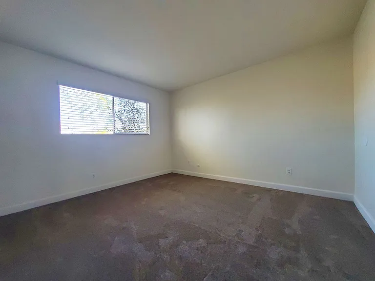 Parks Ave. Apartments — Photo 41