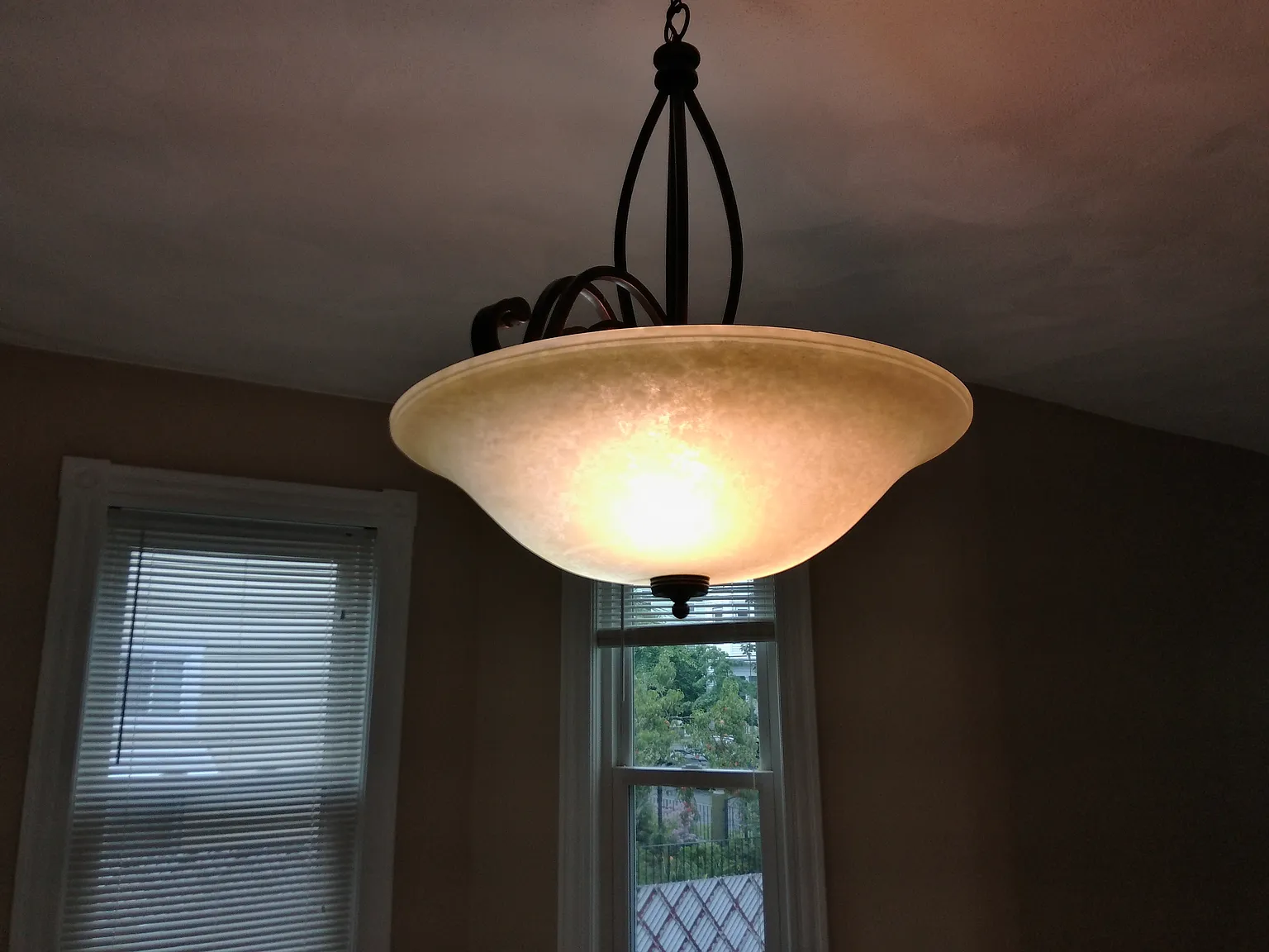 2 bed, 1200 sqft, $1,800 — Photo 3