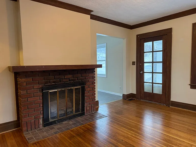 127 W Main St — Photo 27